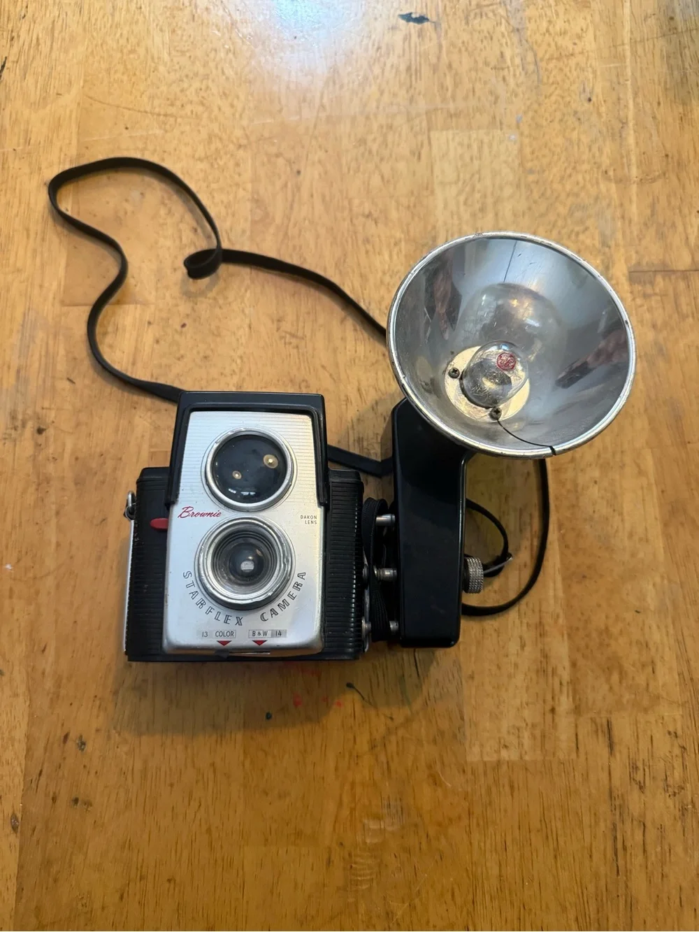 Starflex Vintage Twin-Lens Flash Camera body Black and Silver retro decor prop